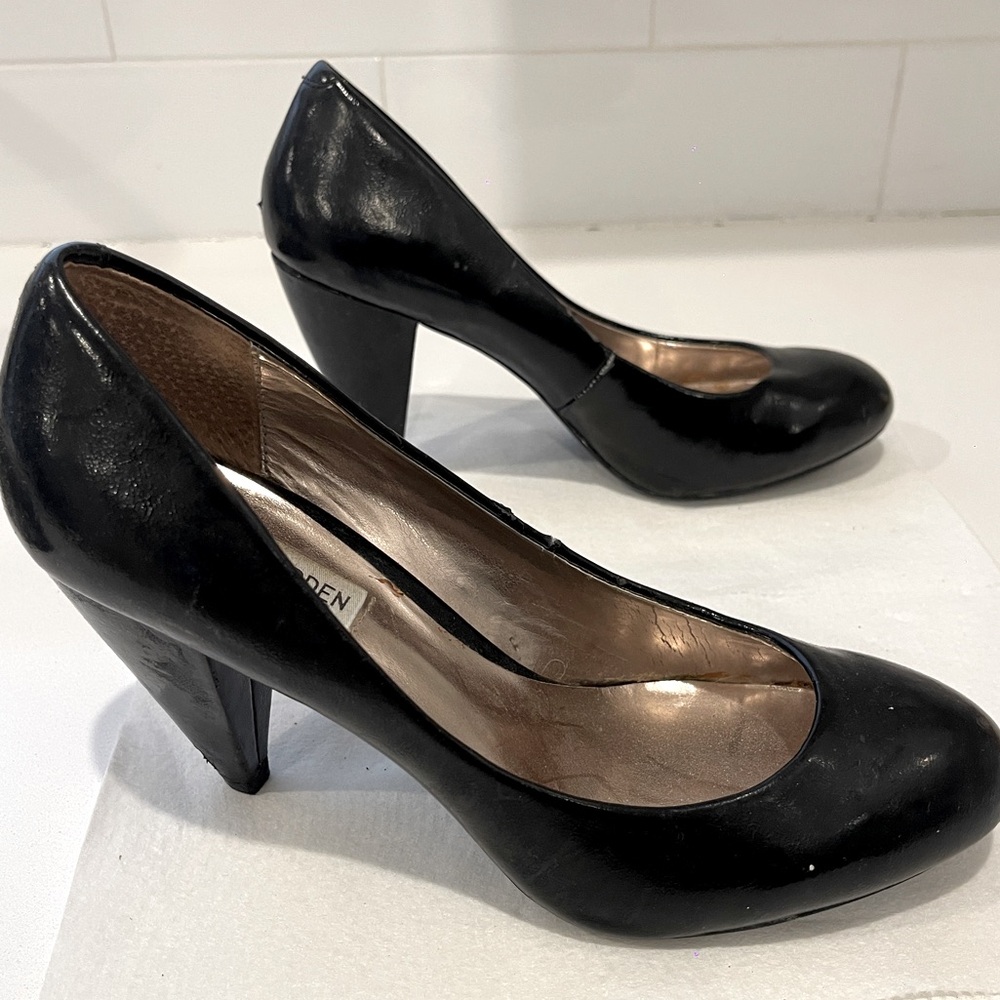 Steve Madden Round Toe Cone Heels